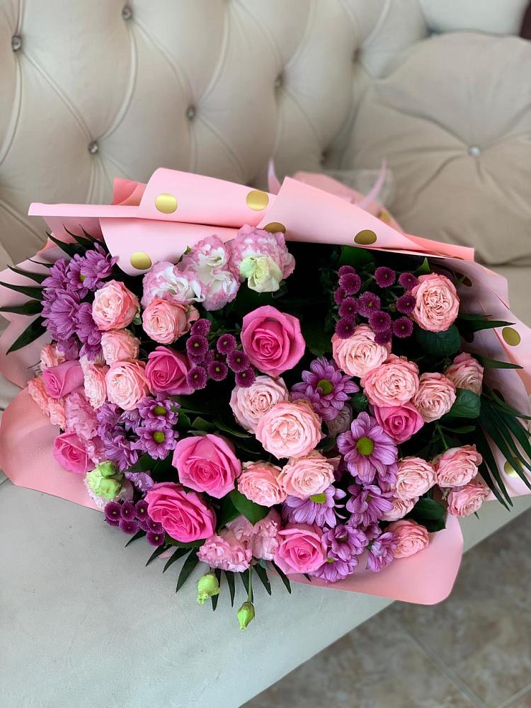 Букет цветов из: Хризантемы, Розы и Лизиантусы в Видяево