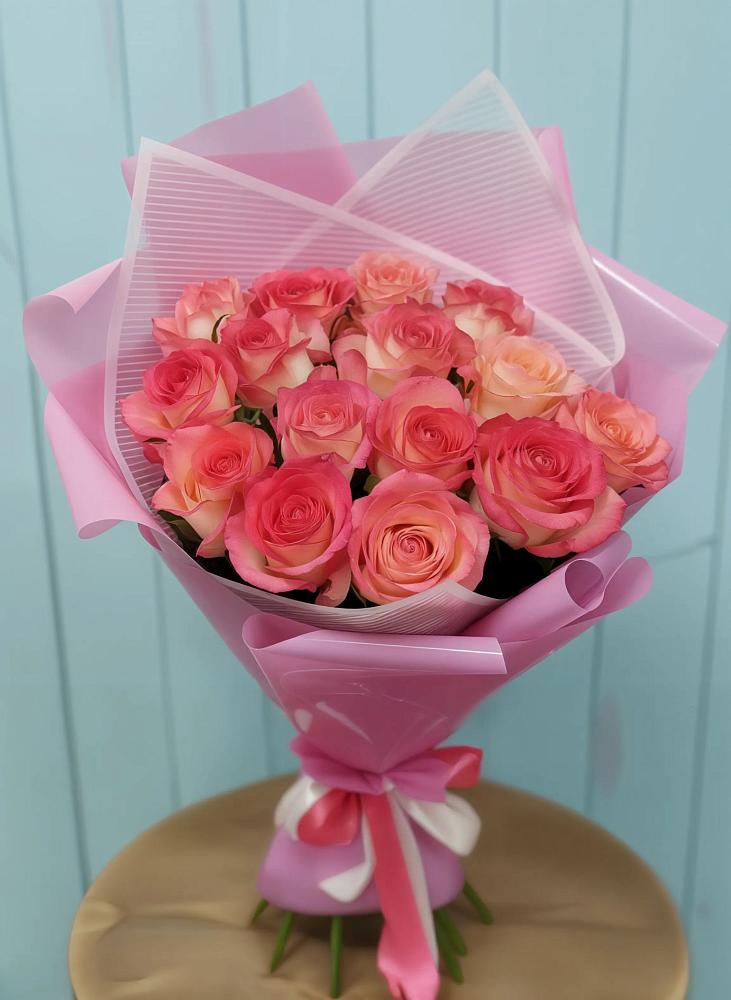 Букет 15 Розовых роз Равель в Видяево