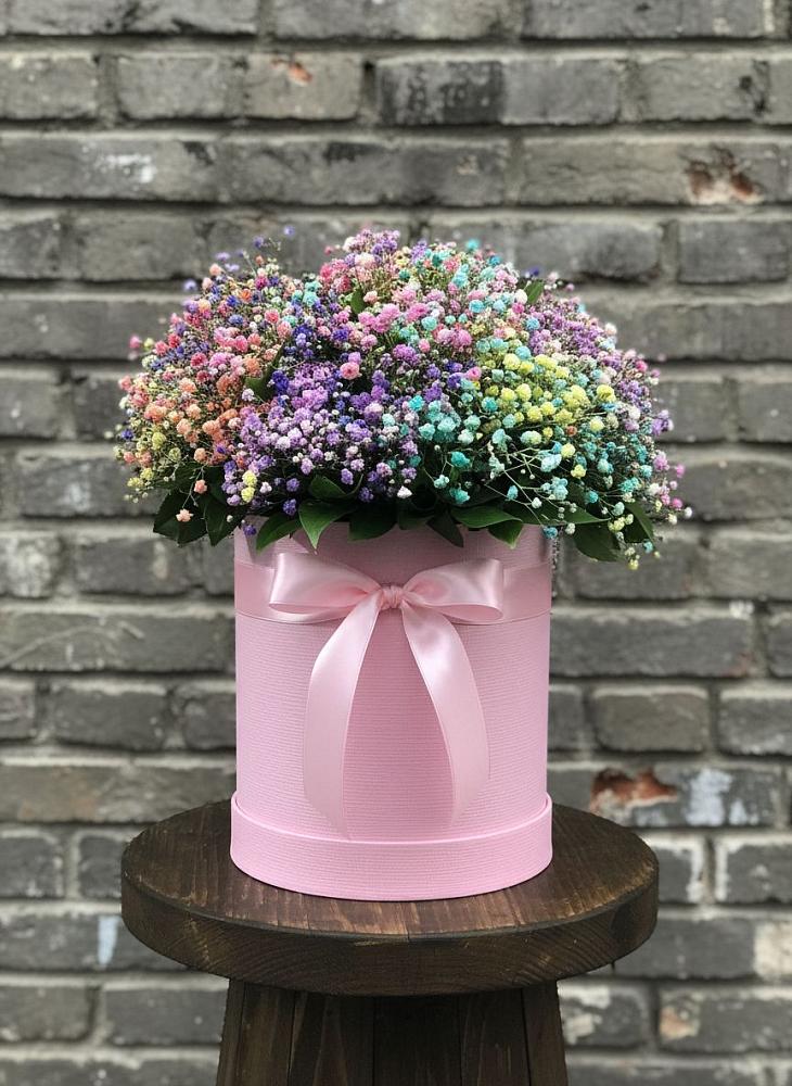Цветочная композиция из Гипсофила и Розы в шляпной коробке в Видяево