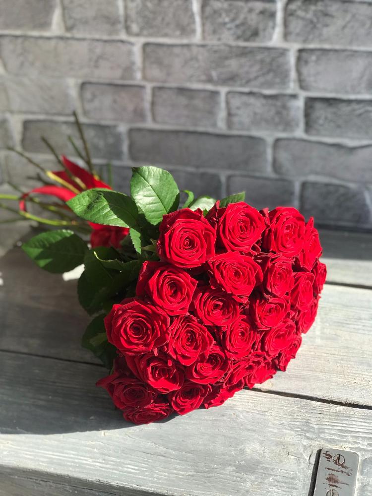 Букет Красные розы Фридом в Видяево