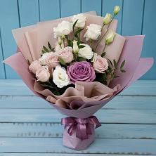 Букет цветов из:  Розы и Лизиантусы в Видяево