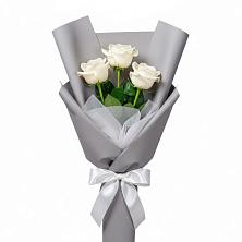 Букет 3 белые розы в Видяево