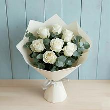 Букет Белые розы в Эвкалипте в Видяево