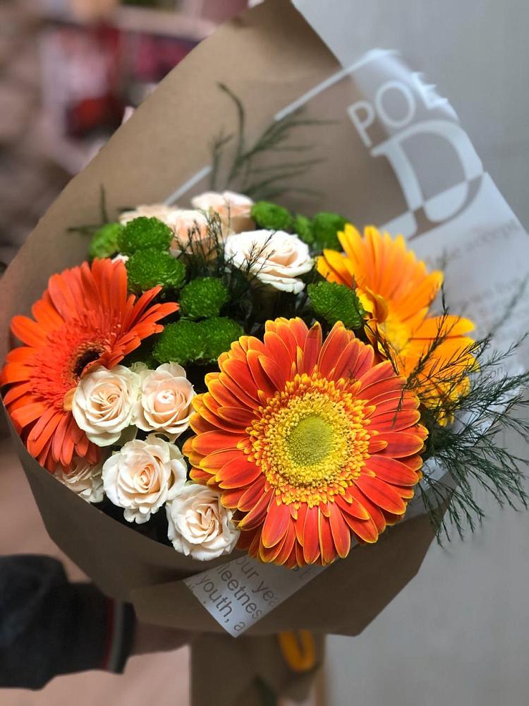 Букет цветов из: Герберы, Хризантемы и Розы в Видяево