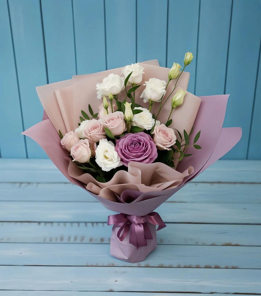 Букет цветов из: Розы и Лизиантусы в Видяево